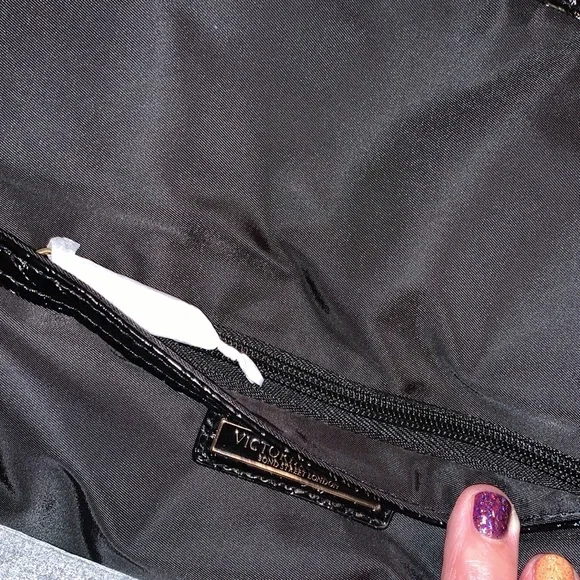 💐HOST PICK!💐NWT Victoria’s Secret Getaway Black Weekender Bag - Picture 7 of 10